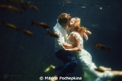 underwater trash the dress in mexican cenotes by Marina Pochepkina 